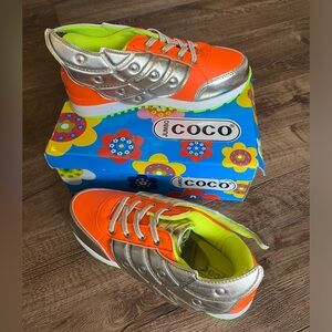 *NEW* Girls Jumbo Coco Sneakers / Shoes - Size Youth 3